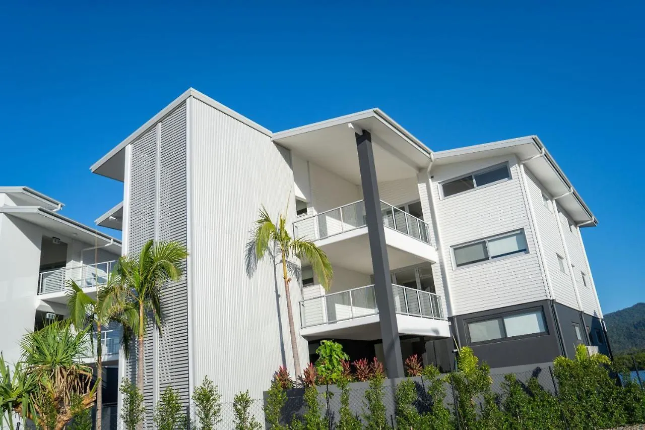 Hotel Harbour Cove Airlie Beach